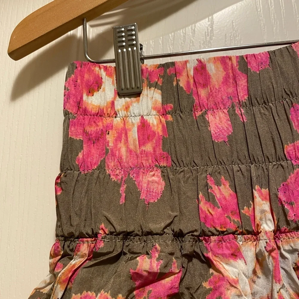 FP Movement by Free People Military Rose Floral High Waist Shorts - Picture 4 of 6